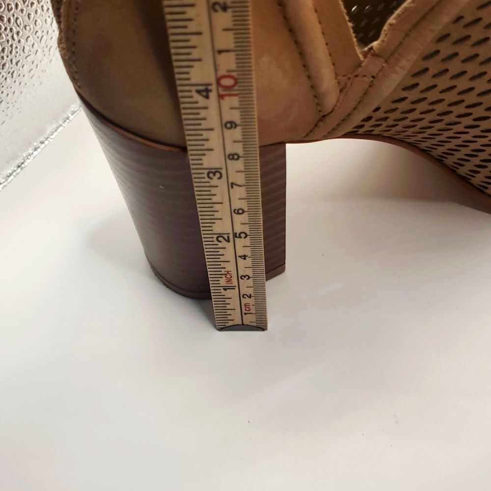 Vince Camuto Katnina Perforated Nubuck Open Toe Heeled Shoe Booties Sz 7.5 - Picture 7 of 12
